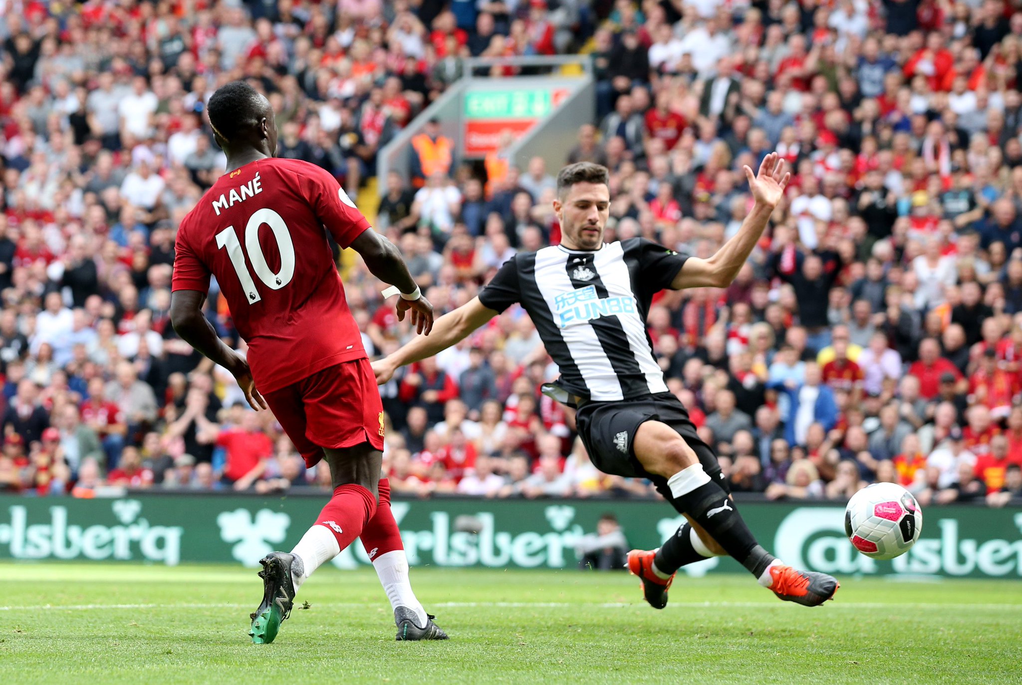 球在比赛中 球在比赛中